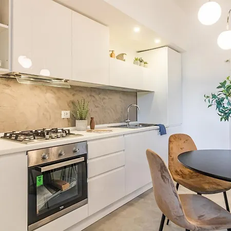 Blu Lake Apartment
