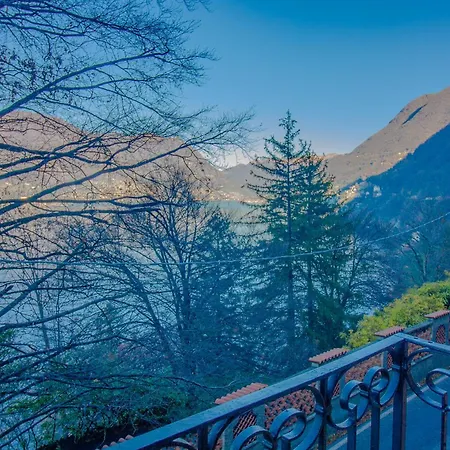Blu Lake * Como